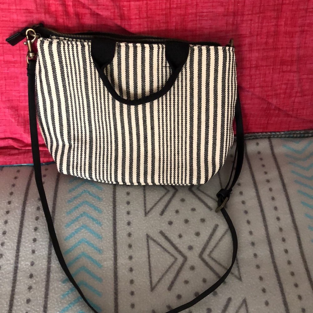 Universal Thread Boho Crossbody - Picture 3 of 3